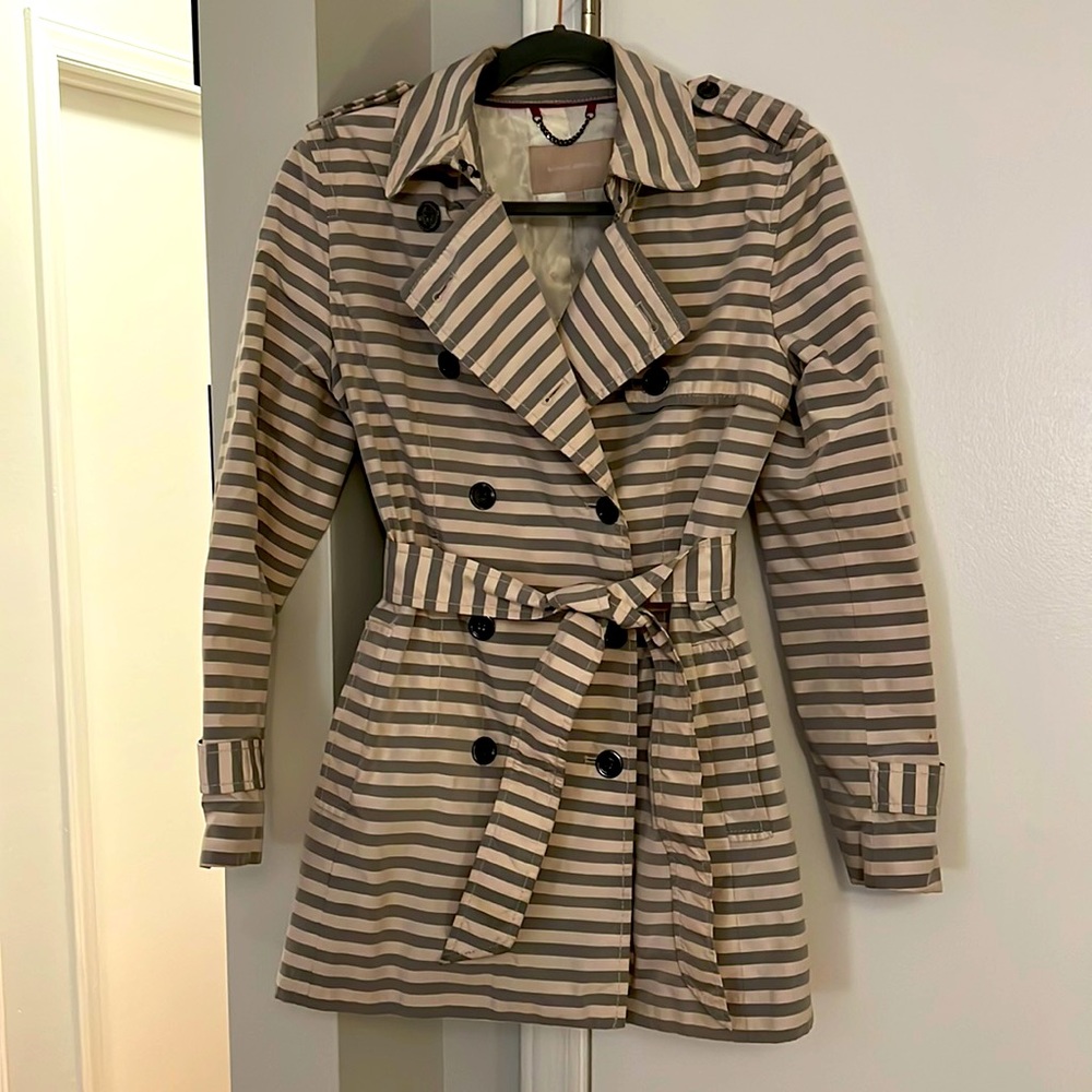Banana Republic Petite S Lightweight Trenchcoat